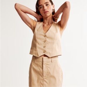 Abercrombie & Fitch Tailored Vest Top Button Down V Neck Sleeveless Khaki Tan